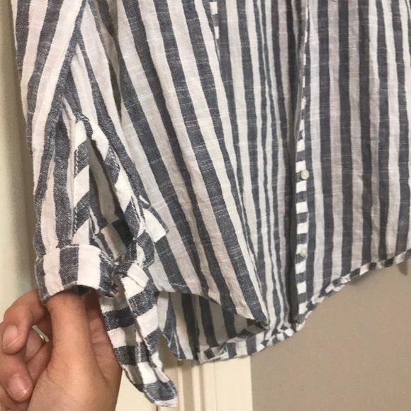 Stripe button down top - Picture 3 of 4